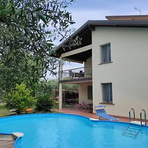  Bed & Breakfast Maison N&m Italia