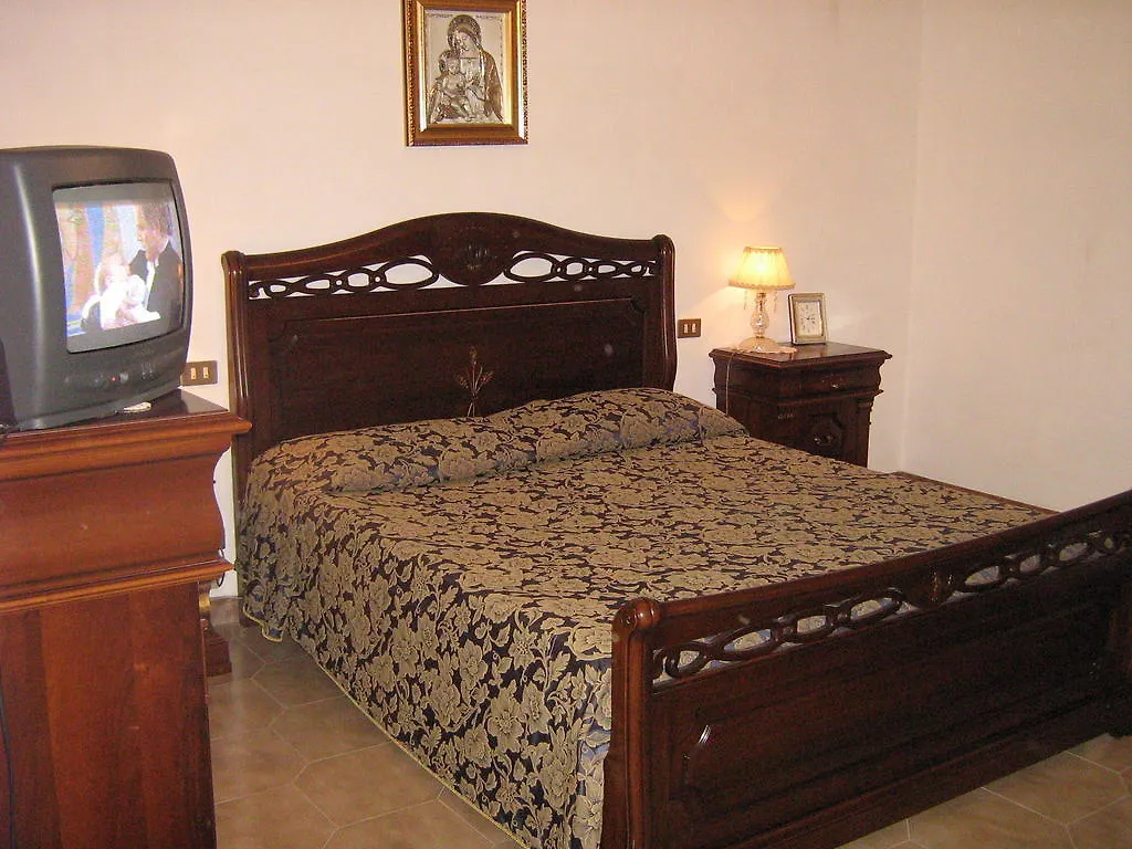 Villa Violetta Buseto Palizzolo 3*,  Italy